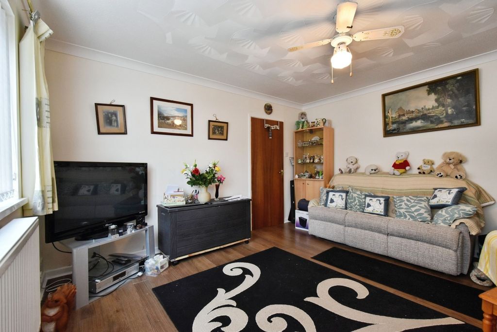 Property photo 2 of 20 Photo