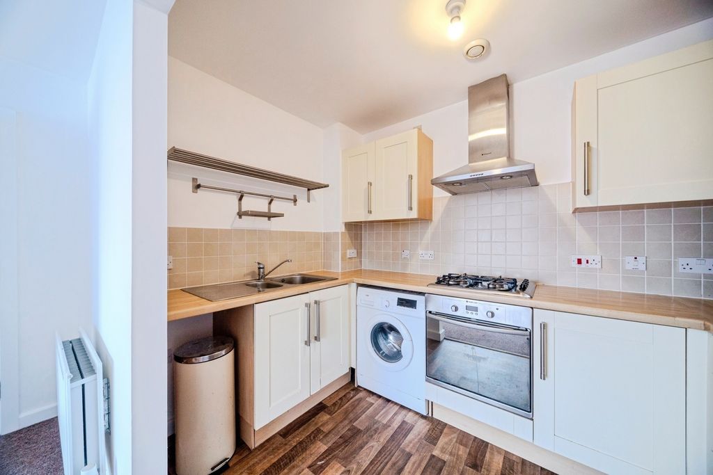 Property photo 3 of 20 Pbox-Img.Jpg