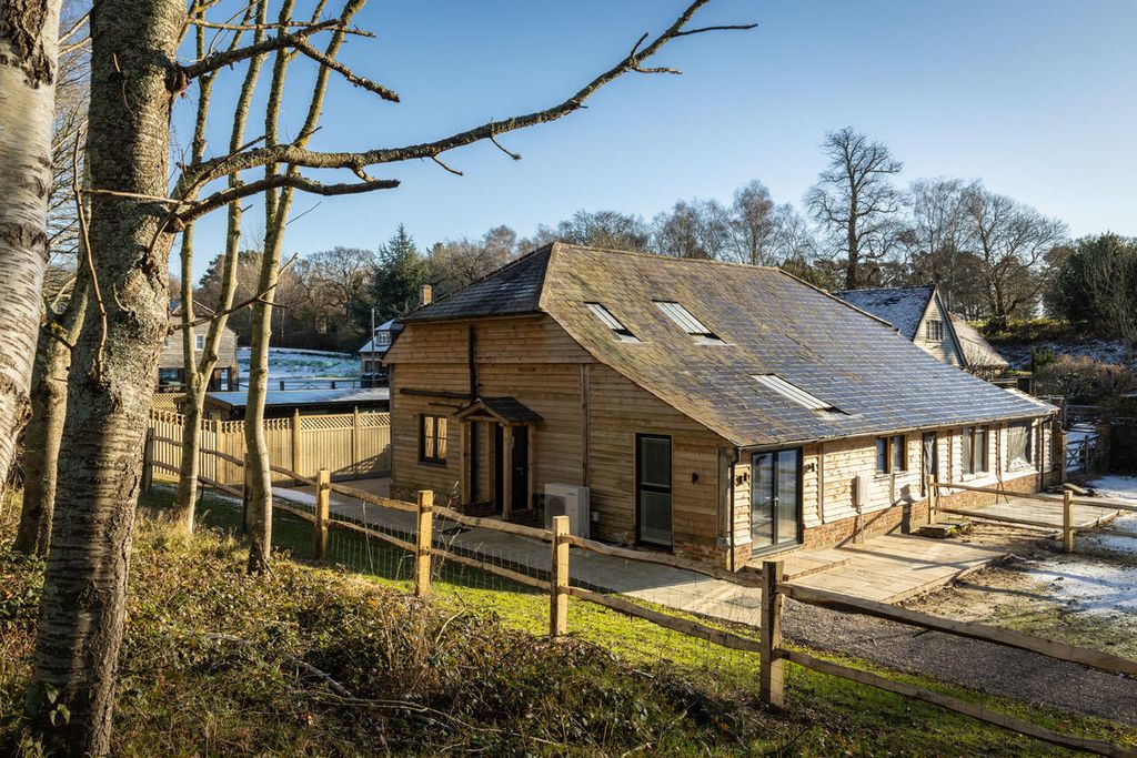 Property photo 1 of 23 Front (Exterior)