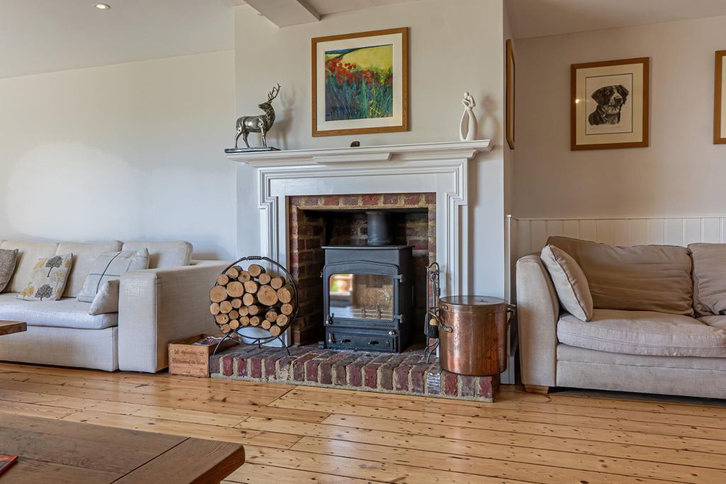 Property photo 3 of 29