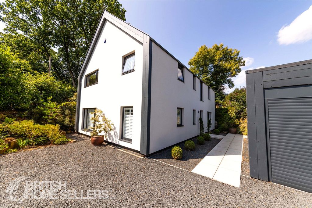 Property photo 2 of 45 Picture No. 34