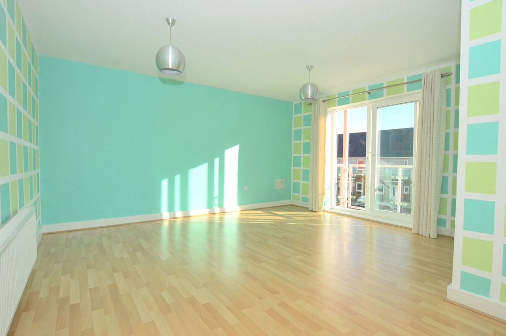 Property photo 2 of 14 Lounge / Diner