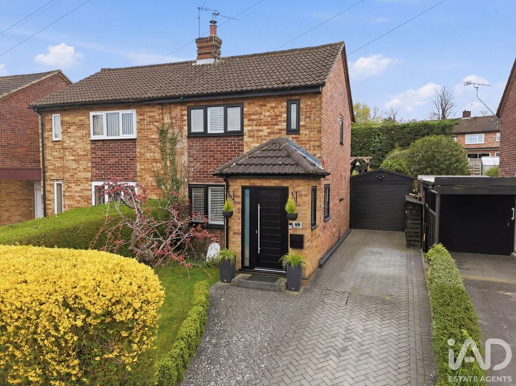 Property photo 1 of 32