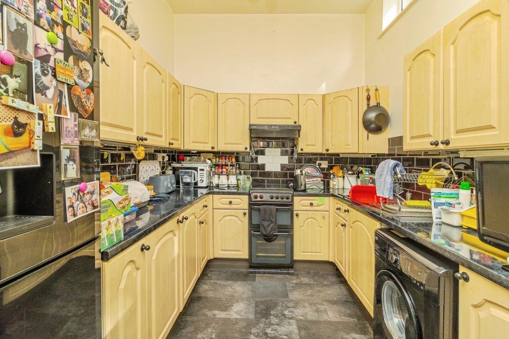 Property photo 3 of 14