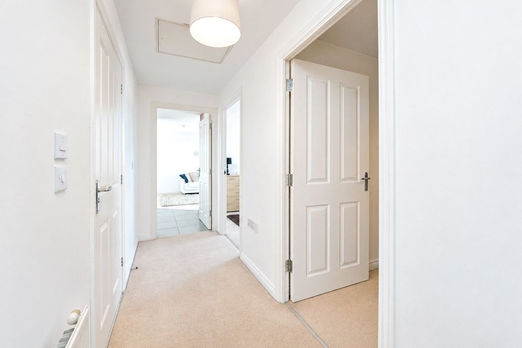 Property photo 2 of 12 Hall