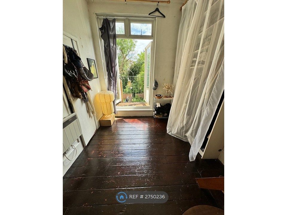 Property photo 3 of 26 Doors To Balcony