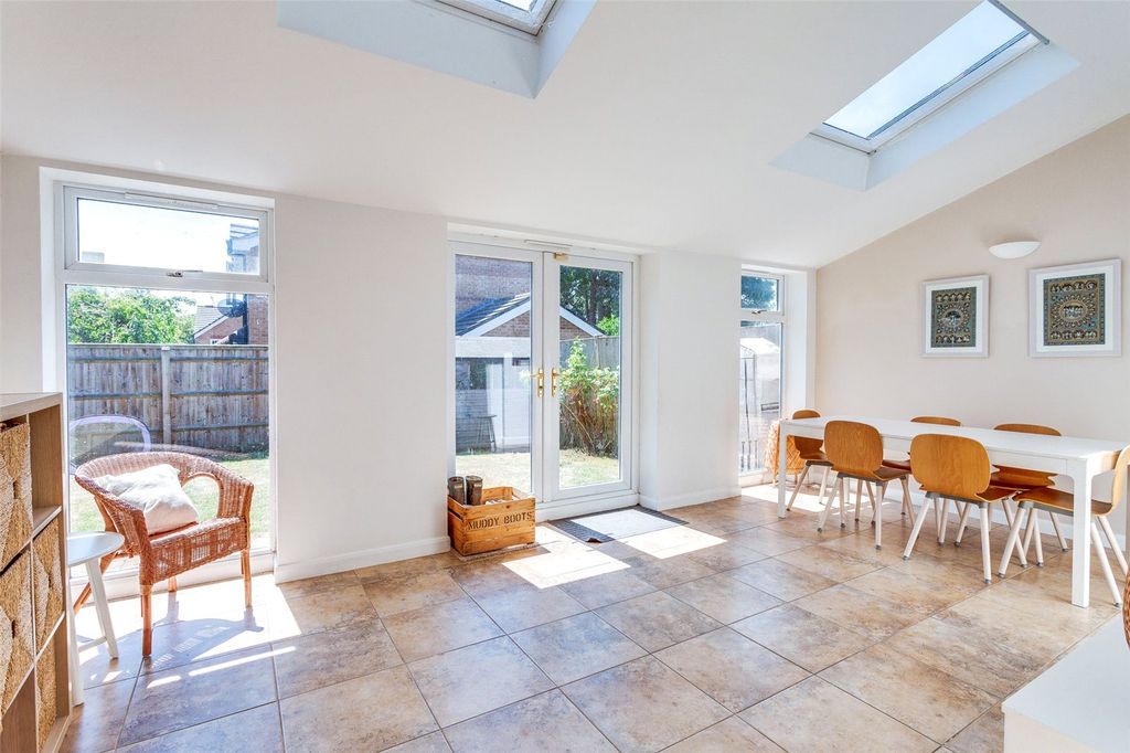 Property photo 2 of 13 Picture No. 16