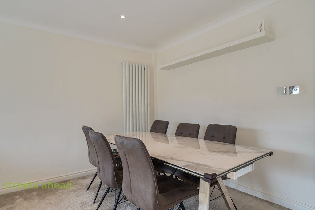 Property photo 3 of 20 Ab5B9B44-Feea-44c...