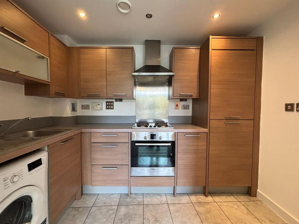 Property photo 3 of 6 Kf Kitchen.Jpg