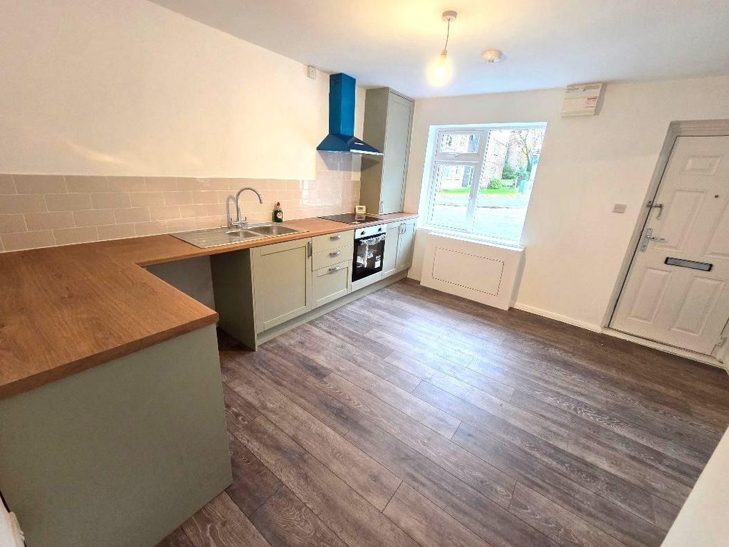 Property photo 3 of 8 20251103_141937.Jpg