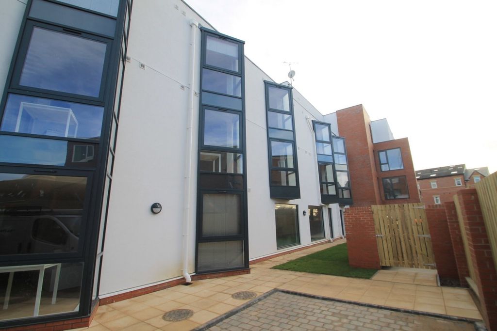 Property photo 2 of 11 Picture No. 07