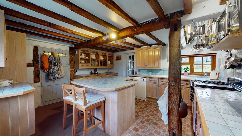 Property photo 2 of 32 3122445