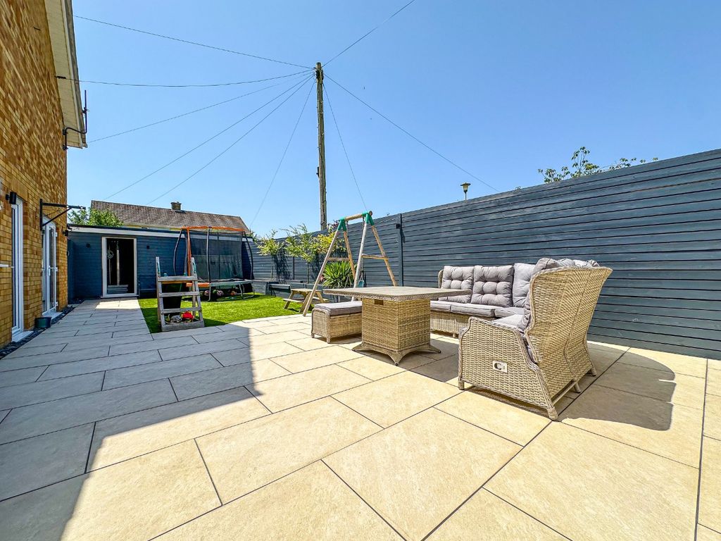 Property photo 2 of 35 5151066
