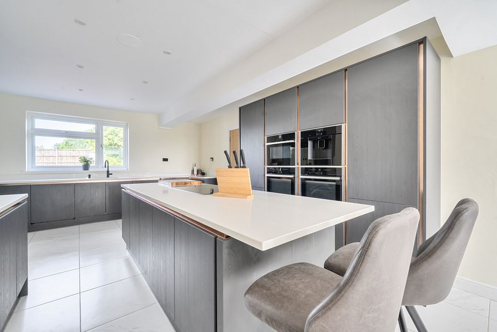 Property photo 3 of 26 1476982-8-6A306c8...