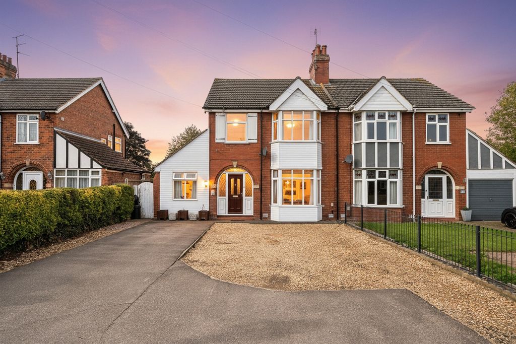 Property photo 1 of 35