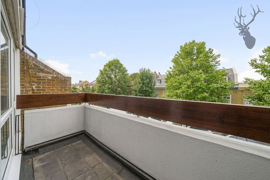 Property photo 3 of 14