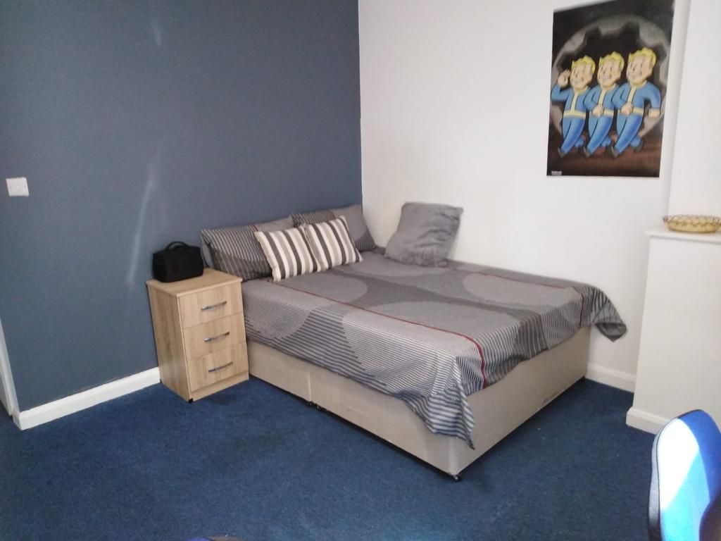 Property photo 3 of 12