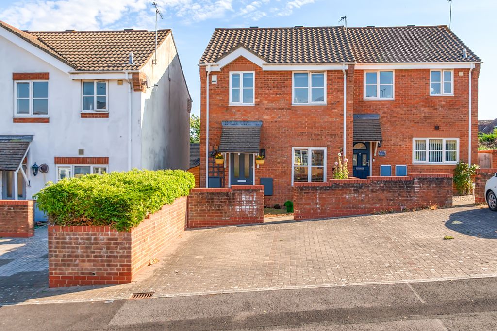 Property photo 1 of 12 16A8d849Bdf7Ad151196711