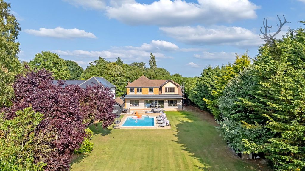Property photo 1 of 41