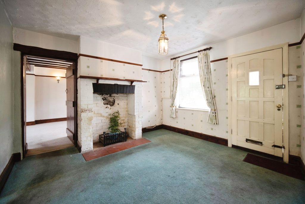Property photo 2 of 18 Image 1