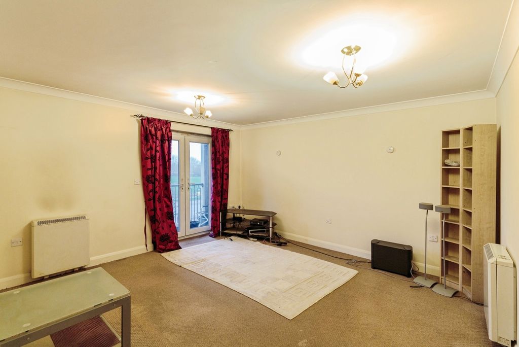 Property photo 3 of 20 Pbox-Img.Jpg