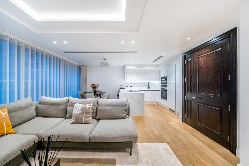 Property photo 3 of 17 Reception Room