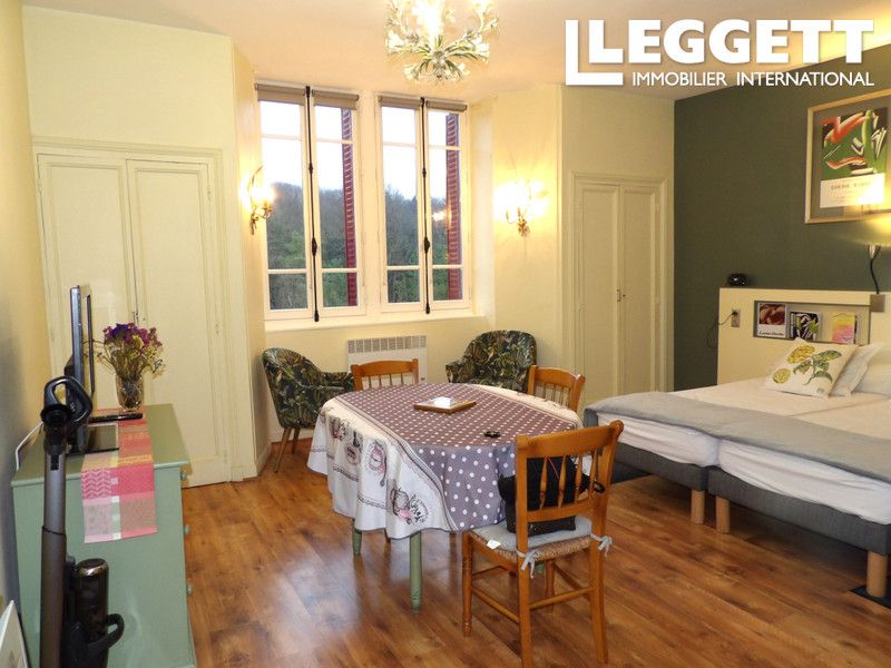 Property photo 3 of 10