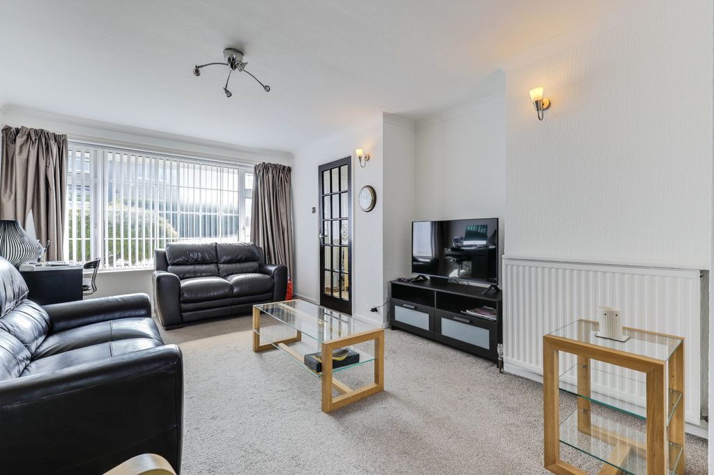 Property photo 3 of 19 Picture No. 05