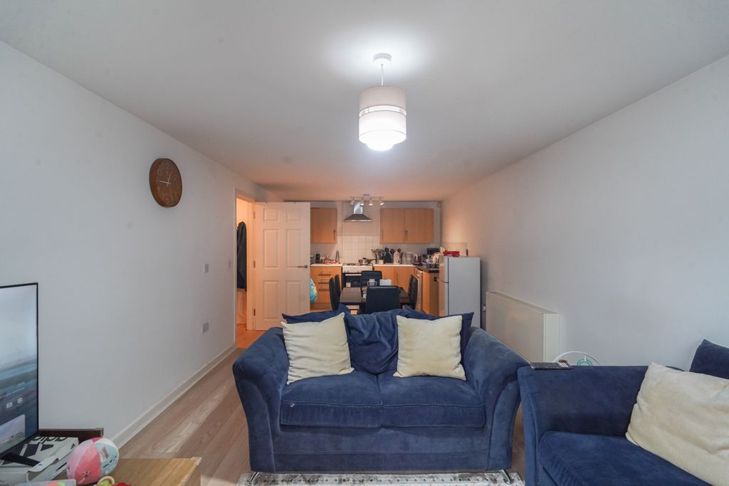 Property photo 3 of 25