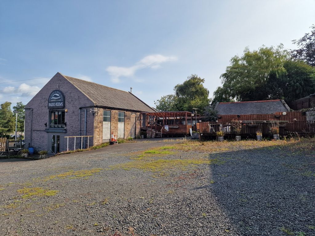 Property photo 3 of 4