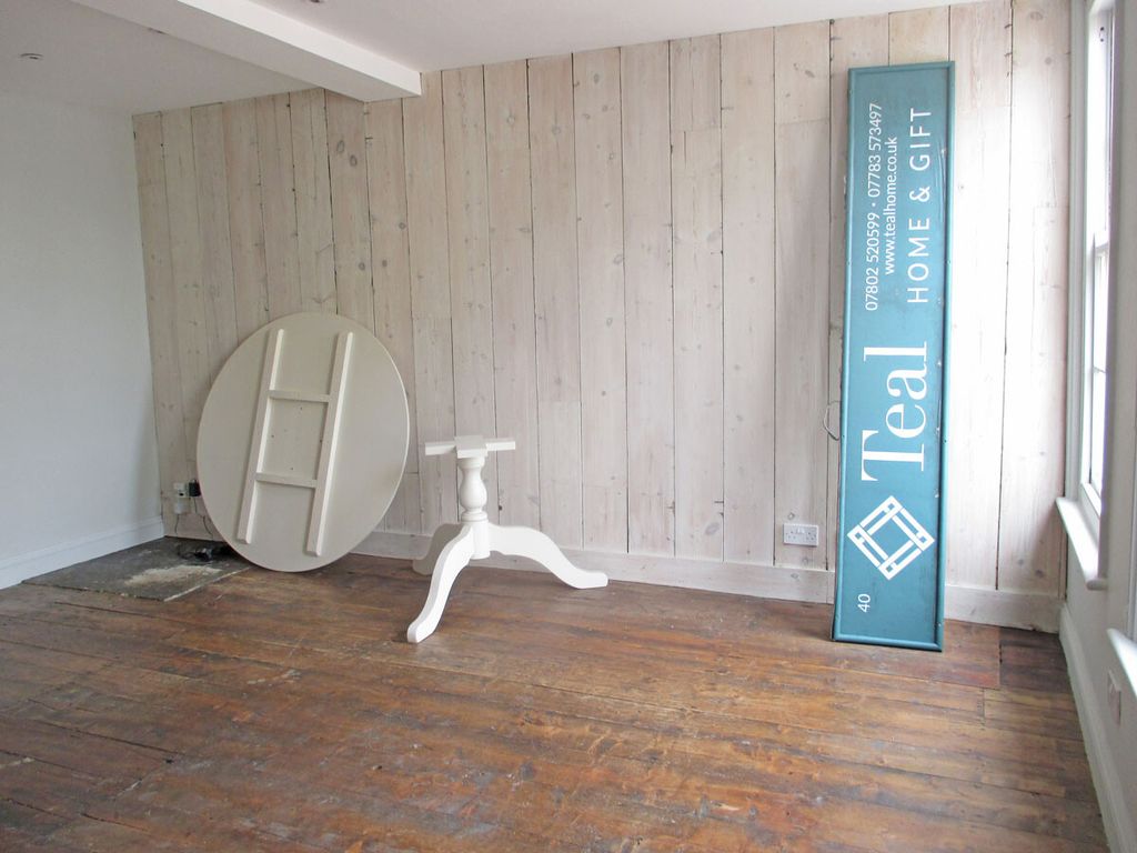 Property photo 2 of 3 40, Robertsbridge