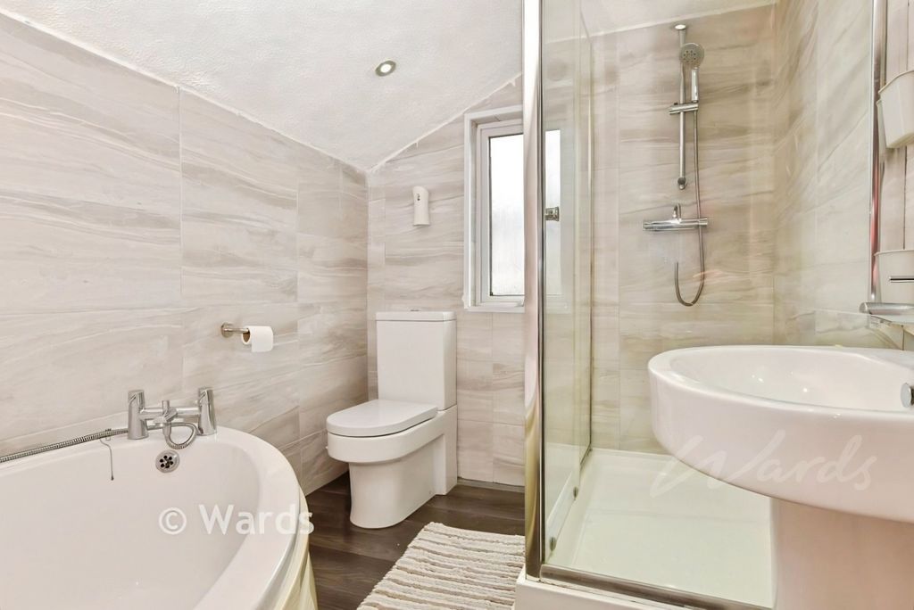 Property photo 2 of 9 Arden Bathroom