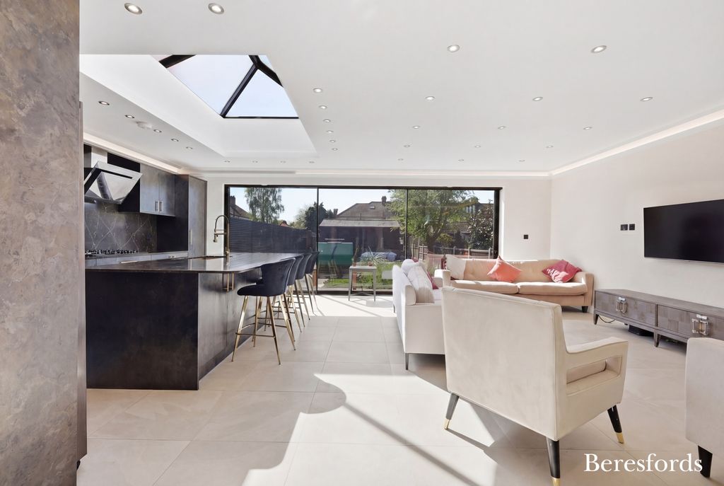 Property photo 2 of 31 Picture No. 59