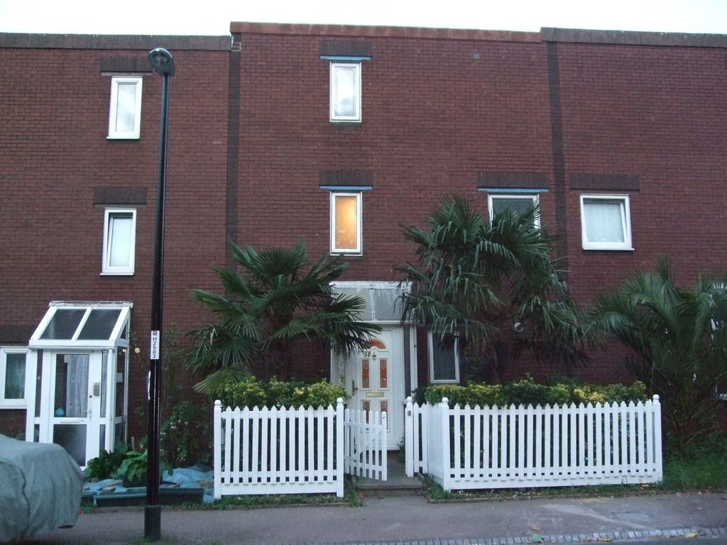 Property photo 1 of 5