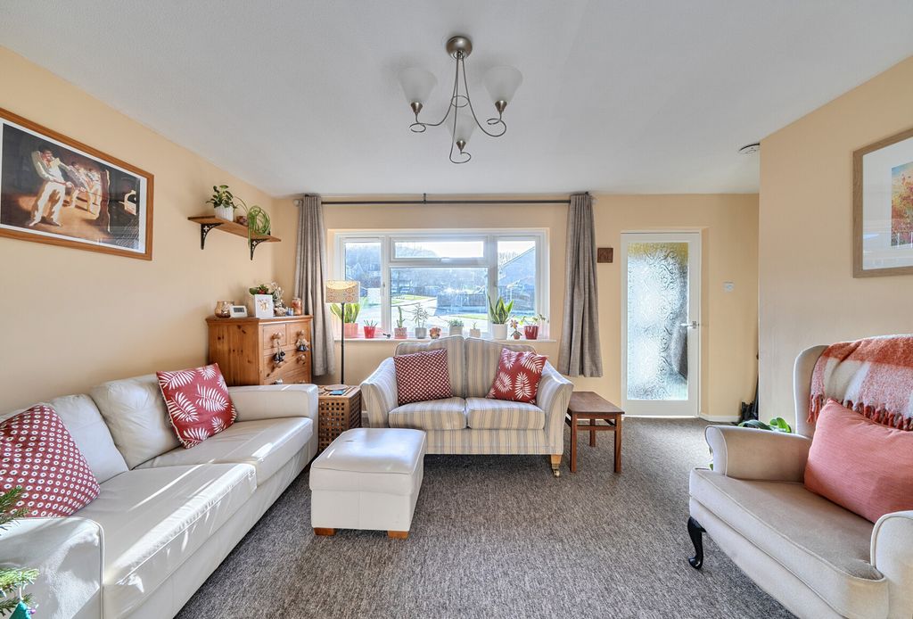 Property photo 2 of 22 1394792-14-694546...