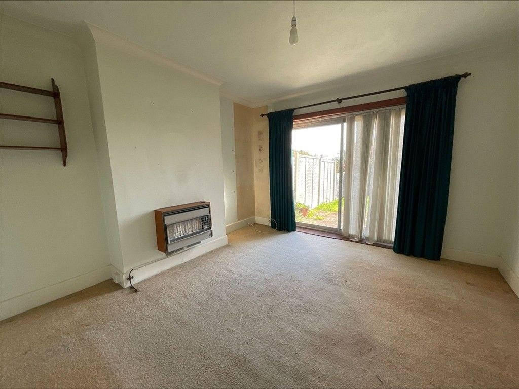 Property photo 1 of 11 Dining Room