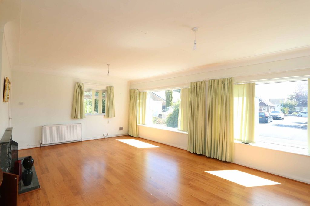 Property photo 3 of 13