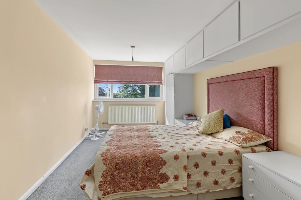 Property photo 3 of 11 Bedroom 1