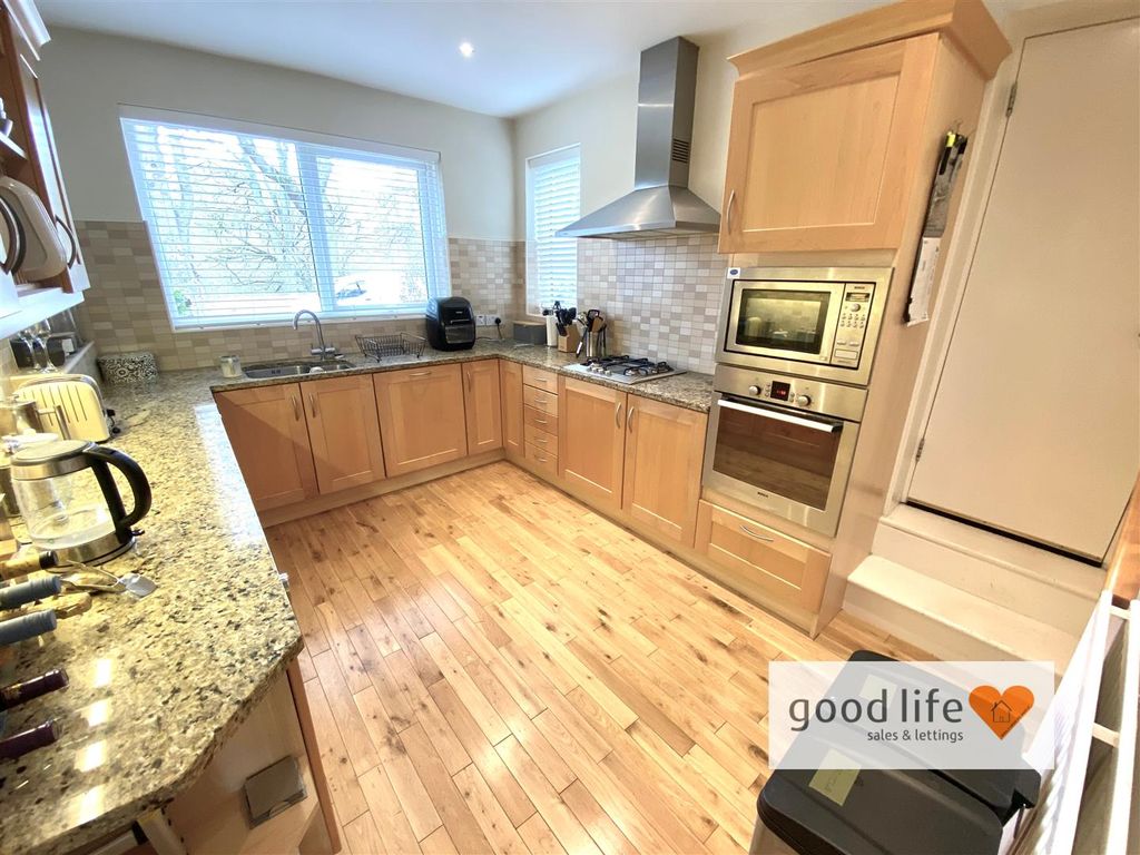 Property photo 3 of 26 20260330_115153804_Ios14Glenluce.Jpg