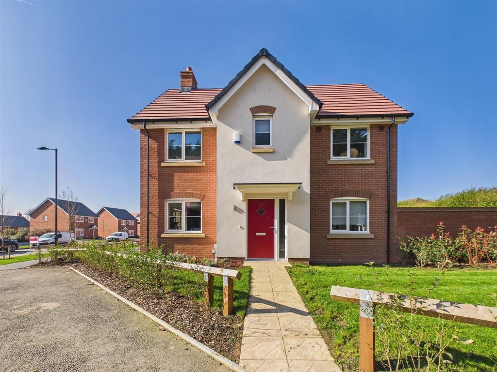 Property photo 1 of 15 External