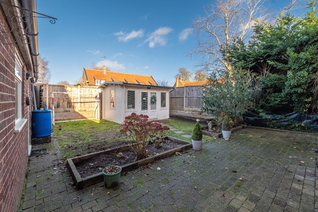 Property photo 3 of 17 4651985