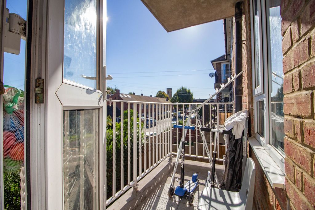 Property photo 3 of 7