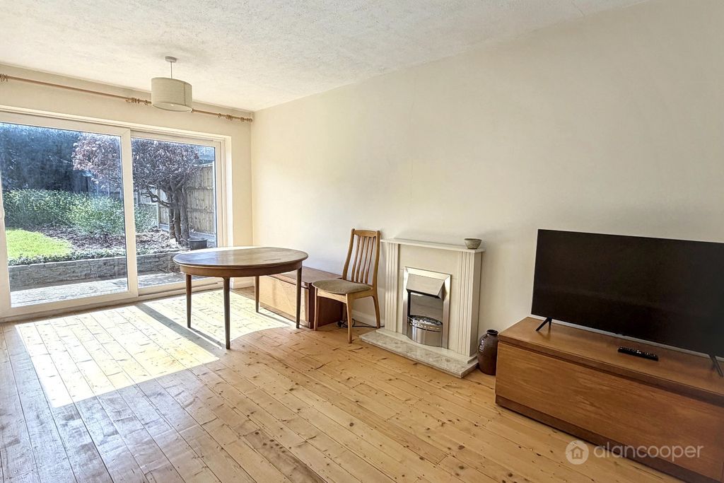 Property photo 3 of 12 5012634