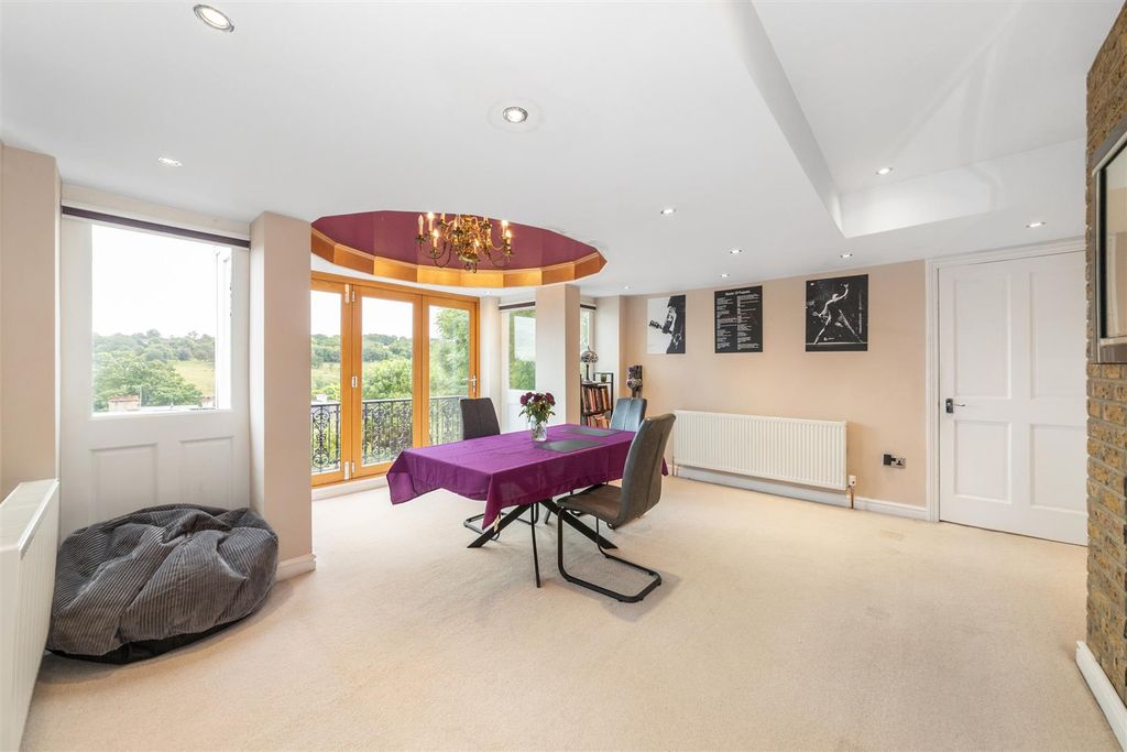 Property photo 3 of 19 Reception Room