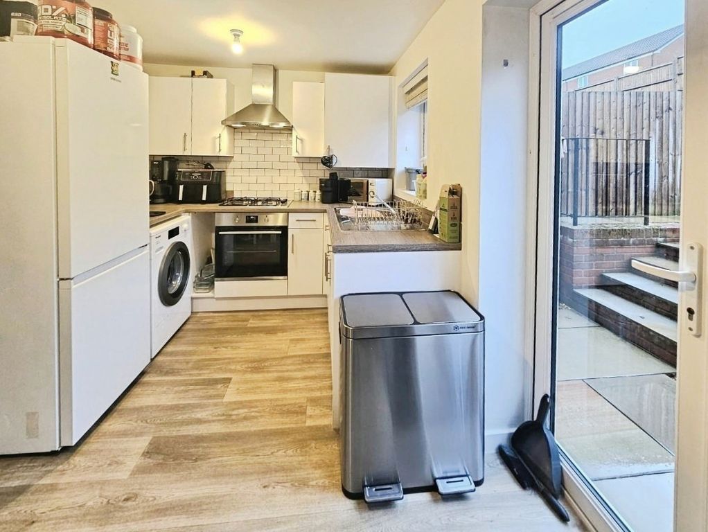 Property photo 2 of 15 Pbox-Img.Jpg