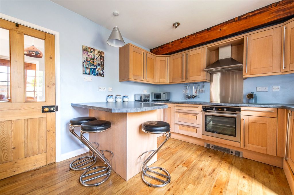 Property photo 2 of 23 Kitchen
