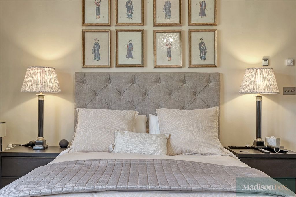 Additional image 39 of 3 bed flat for saleHigh Road, Chigwell, Essex IG7