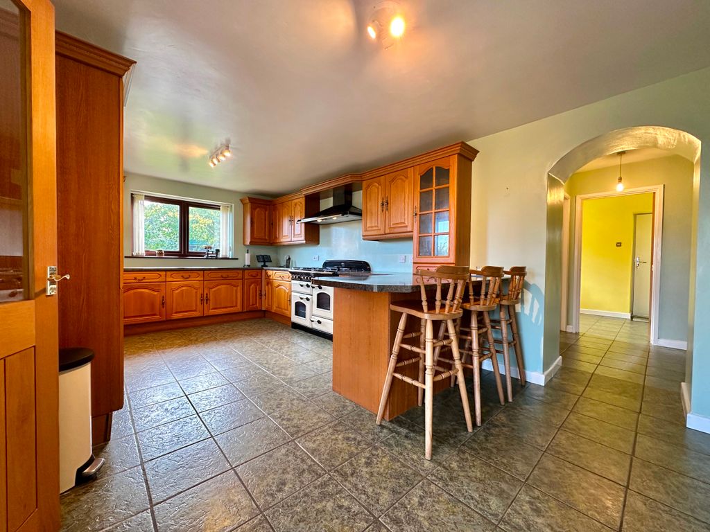 Property photo 2 of 25
