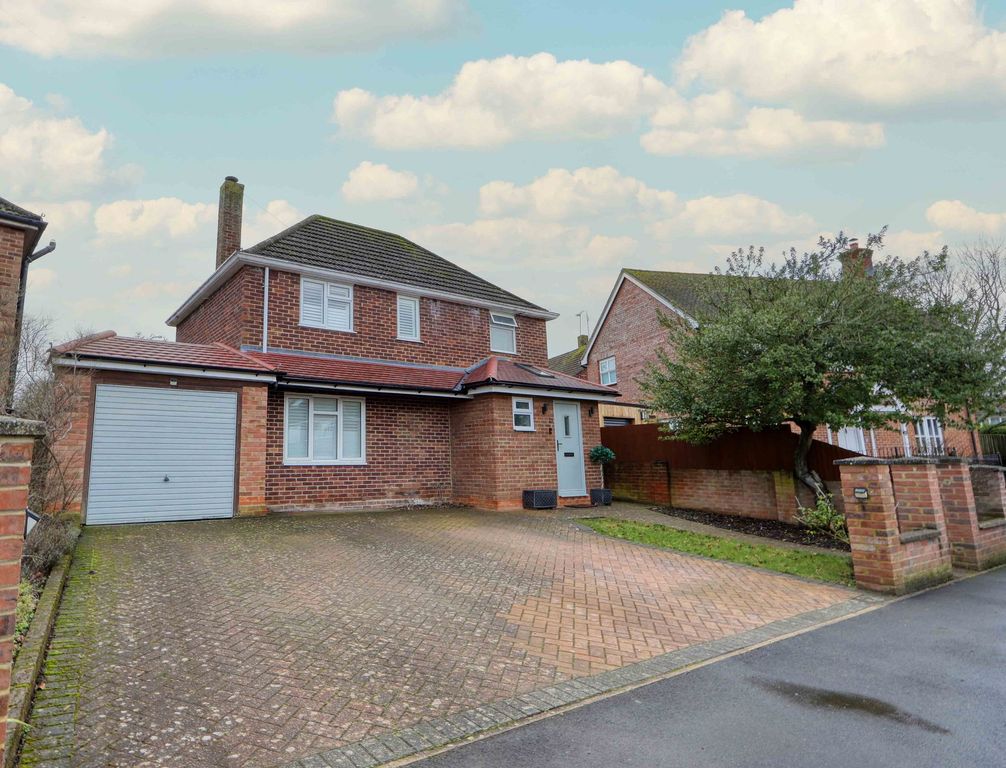 Property photo 1 of 18