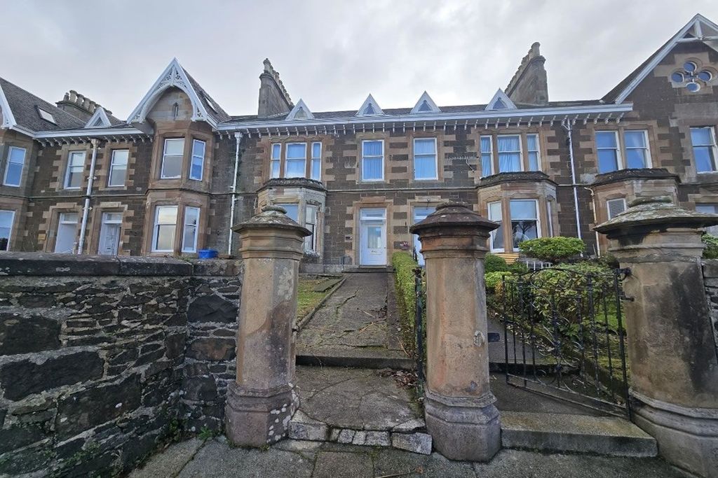 Property photo 2 of 9